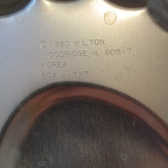 Wilton Easter basket of eggs with bow vintage cake pan 502-1727 - Picture 3 of 4